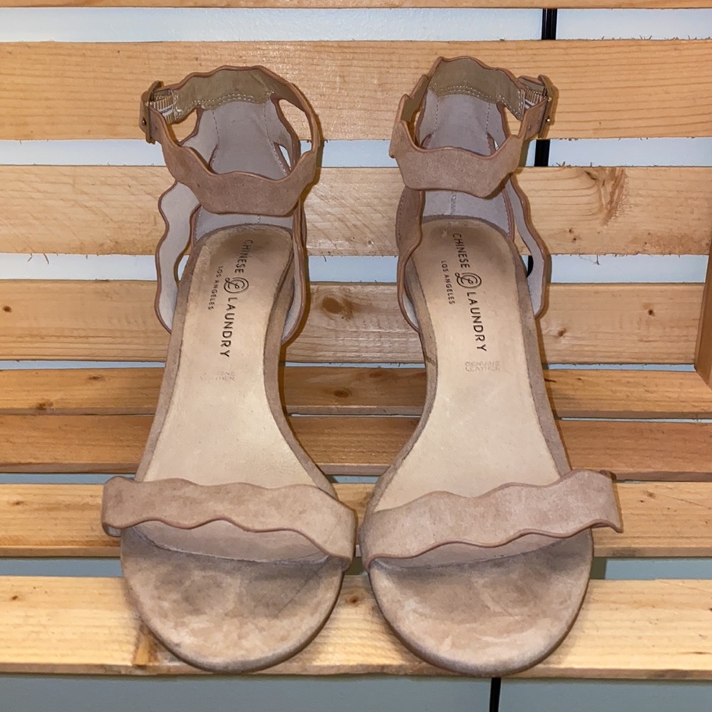 Heels - Picture 2 of 4